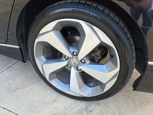 Used 2018 Honda Accord Touring image 26