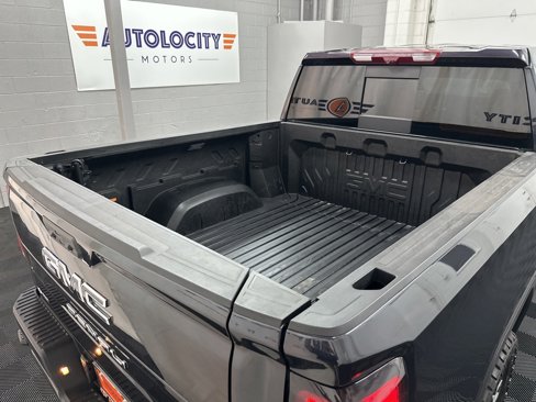 Used 2024 GMC Sierra 1500 Denali Ultimate image 11