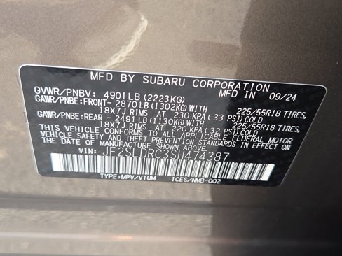Certified 2025 Subaru Forester Limited image 37