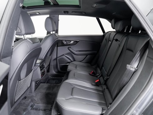 Certified 2025 Audi Q8 Premium Plus image 22