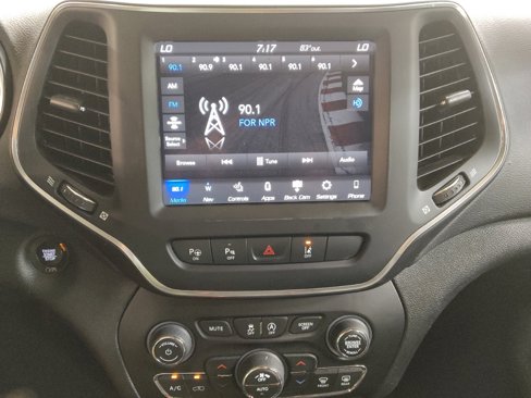 Used 2023 Jeep Cherokee Altitude Lux image 25