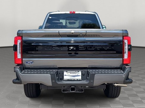 New 2026 Ford F350 4x4 Crew Cab Super Duty image 4