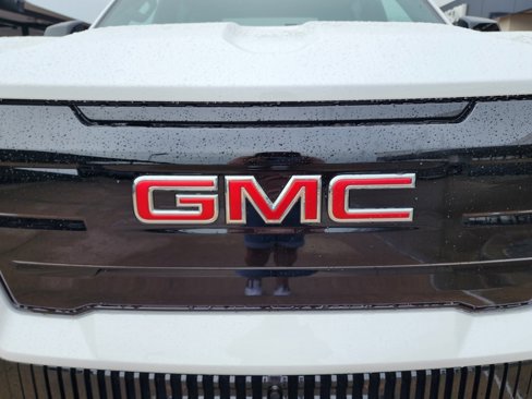 New 2026 GMC Sierra EV Elevation image 13