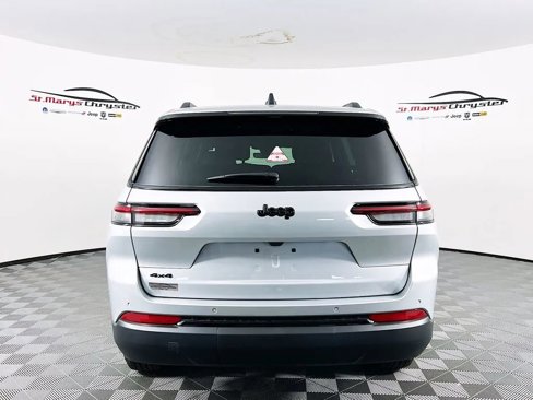 New 2025 Jeep Grand Cherokee L Laredo image 7