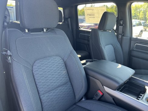 New 2026 RAM 1500 4x4 Crew Cab image 13