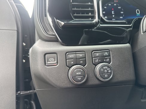 New 2025 Chevrolet Silverado 2500 ZR2 w/ ZR2 Bison Edition image 32