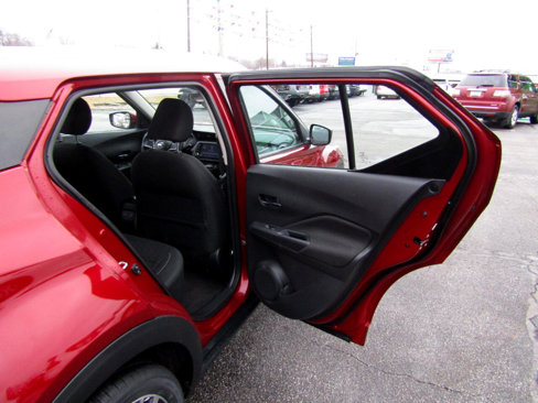 Used 2021 Nissan Kicks SV image 22