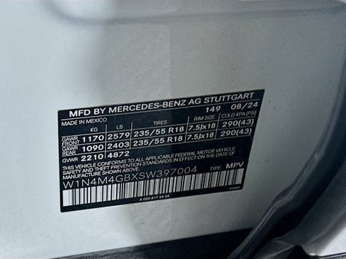 Used 2025 Mercedes-Benz GLB 250 image 12