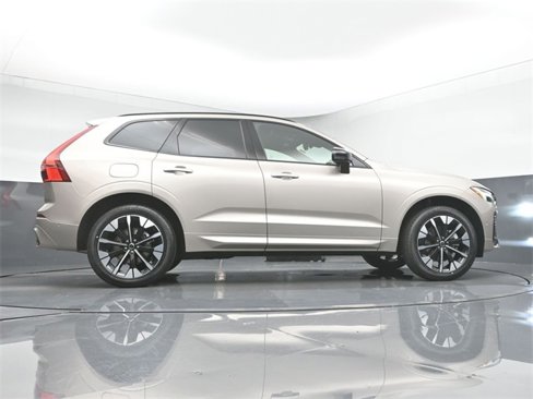 New 2026 Volvo XC60 B5 Plus w/ Protection Package Premier image 44