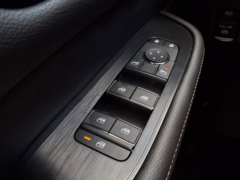 New 2025 Nissan Armada SV image 8