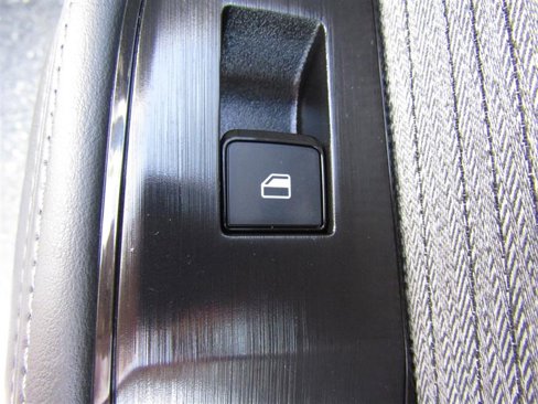 Used 2022 Nissan Rogue SV image 33