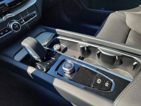 New 2025 Volvo XC60 T8 Plus w/ Climate Package image 27