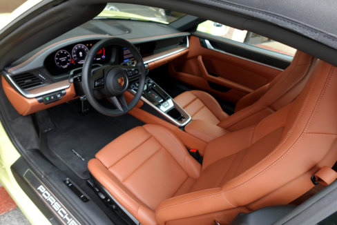 Used 2025 Porsche 911 Carrera image 11