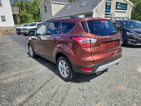 Used 2018 Ford Escape SE image 4