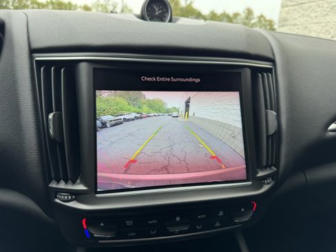 Used 2022 Maserati Levante GT image 22