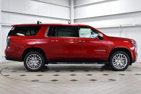 New 2026 Chevrolet Suburban Premier image 9