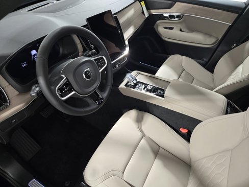 New 2026 Volvo XC90 B5 Plus image 10