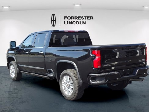 Used 2025 Chevrolet Silverado 2500 High Country image 5