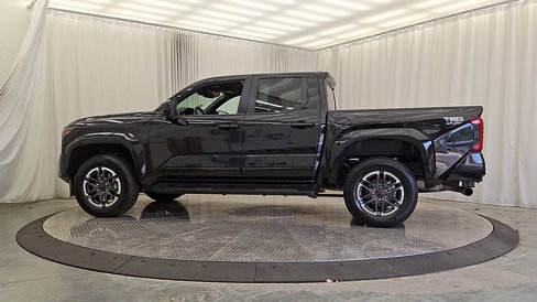 Used 2024 Toyota Tacoma TRD Sport image 2
