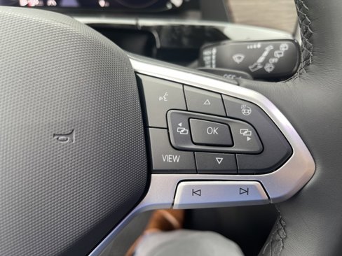 New 2025 Volkswagen Atlas SEL Premium R-Line image 24