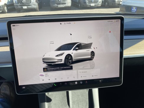 Used 2023 Tesla Model 3 Standard Range image 19
