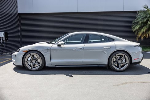 Certified 2025 Porsche Taycan Turbo image 2