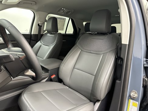 New 2025 Ford Explorer Active w/ Active Comfort Package image 15