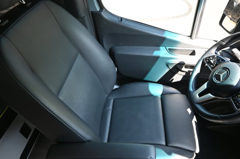 Used 2019 Mercedes-Benz Sprinter 4x4 144 w/ Premium Plus Package image 47