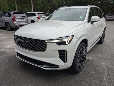 New 2026 Volvo XC90 B6 Plus w/ Protection Package Premier image 8