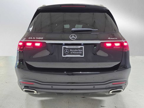 New 2026 Mercedes-Benz GLS 580 4MATIC image 4