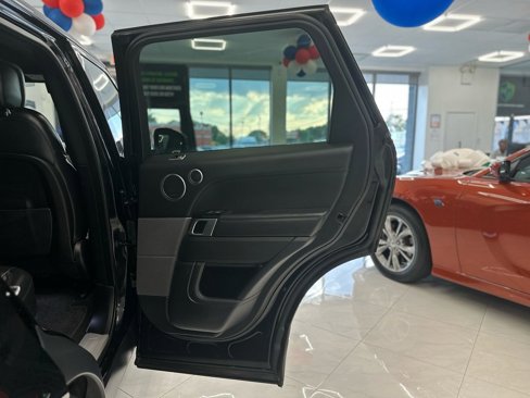 Used 2020 Land Rover Range Rover Sport HSE image 41