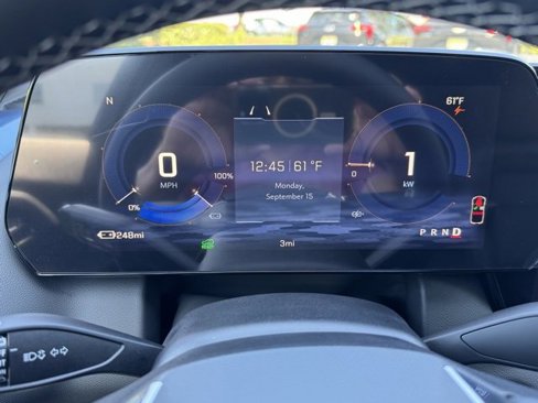New 2026 Chevrolet Equinox EV LT image 24