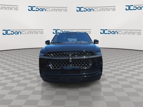 New 2025 Lincoln Navigator L Reserve w/ Jet Appearance Package image 3
