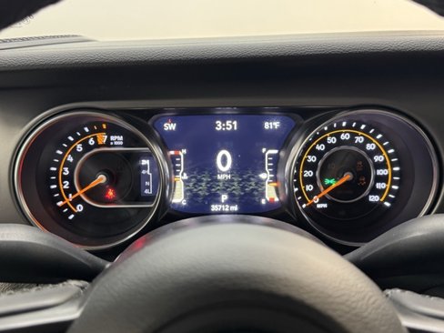 Used 2021 Jeep Gladiator Willys image 9