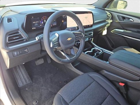 New 2026 Chevrolet Traverse LT w/ Driver Confidence Package image 3