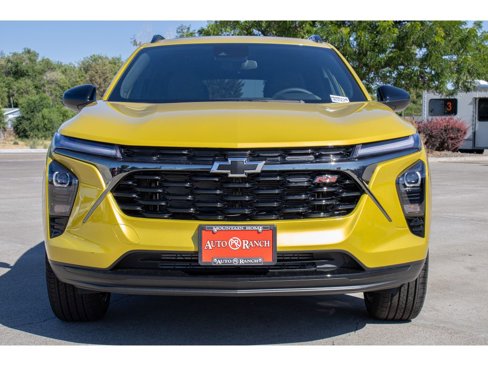 New 2025 Chevrolet Trax RS w/ Sunroof Package image 3