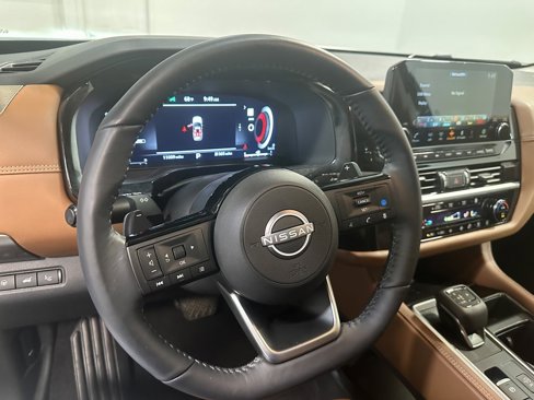 Used 2024 Nissan Pathfinder Platinum image 64