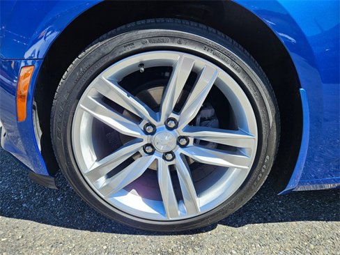 Used 2016 Chevrolet Camaro LT w/ RS Package image 8