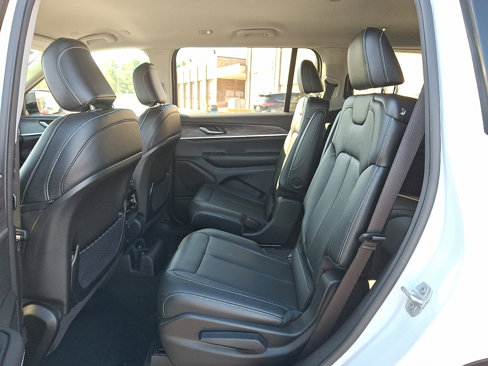Certified 2023 Jeep Grand Cherokee L Limited w/ Black Appearance Package image 11