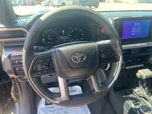 New 2025 Toyota Tacoma TRD Off-Road image 15