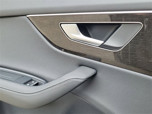 New 2025 Audi Q8 Premium Plus image 15