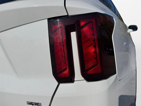 Used 2024 Kia Sorento S image 19