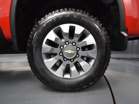 Used 2024 Chevrolet Silverado 2500 Custom w/ Z71 Off-Road Package image 16
