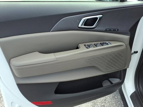 New 2026 Kia Carnival EX image 16