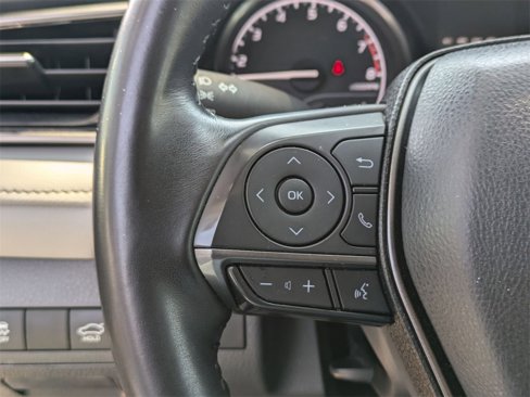 Used 2024 Toyota Camry SE image 18