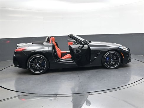 Used 2024 BMW Z4 M40i w/ Premium Package image 32