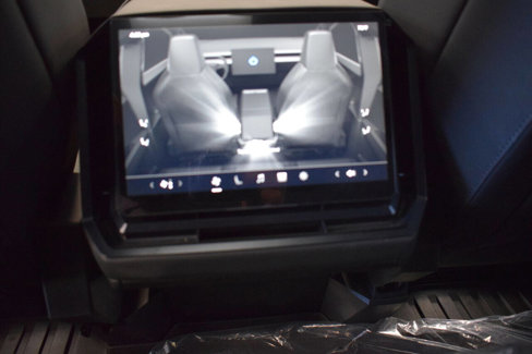 Used 2024 Tesla Cybertruck AWD Crew Cab image 30