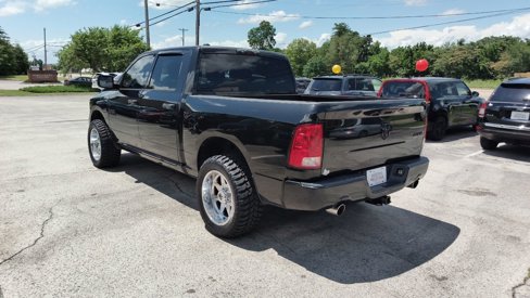 Used 2015 RAM 1500 Express image 3