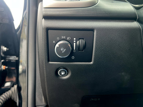 Used 2021 Jeep Grand Cherokee Laredo X image 18
