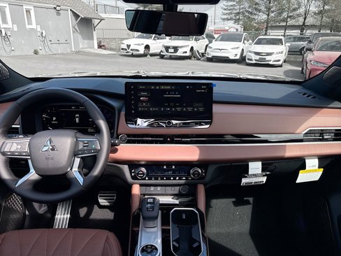 New 2025 Mitsubishi Outlander SEL image 26